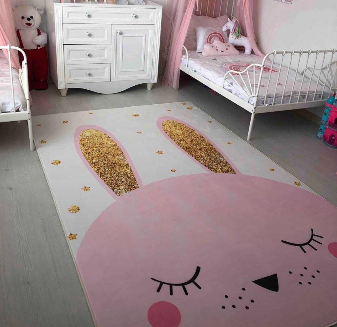 RH0424 Pırıltılı Tavşan Çocuk Halısı